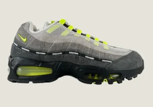 Nike Air Max 95 x Undefeated NYC Neon