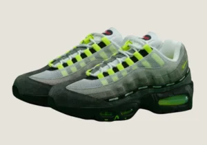 Alternative view of Nike Air Max 95 x Undefeated - NYC Neon