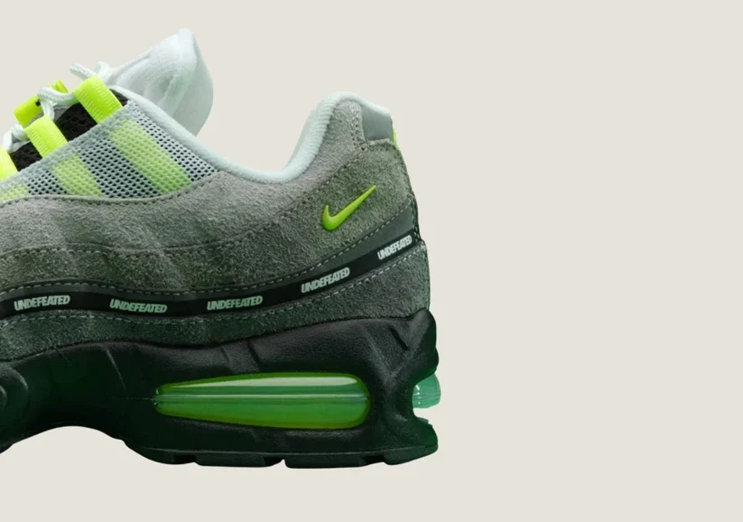 Nike Air Max 95 x Undefeated - NYC Neon - Image 6